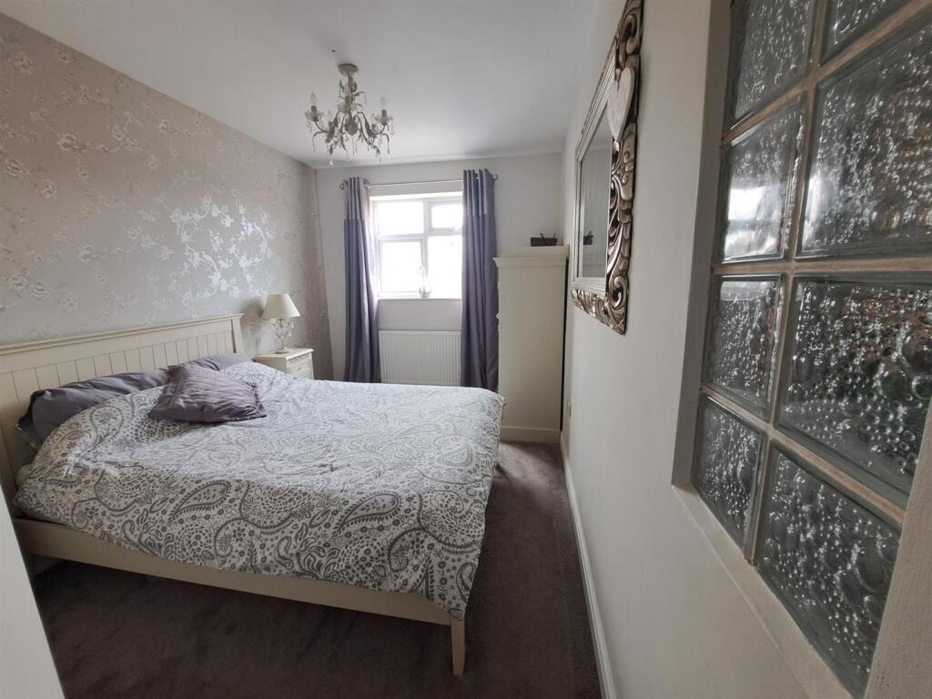 South View, Northampton
