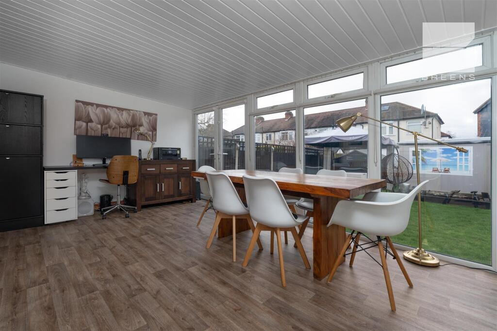 32 Suffield Road_0037.jpg