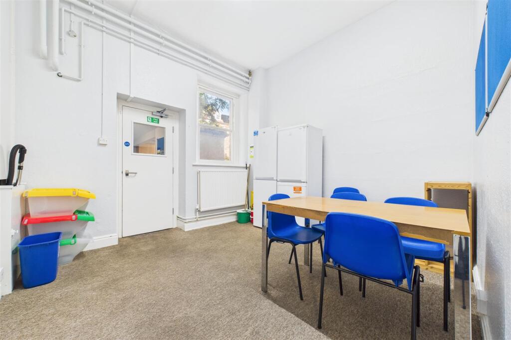 121 Redland Road, Redland, Bristol, BS6 6QX | Free