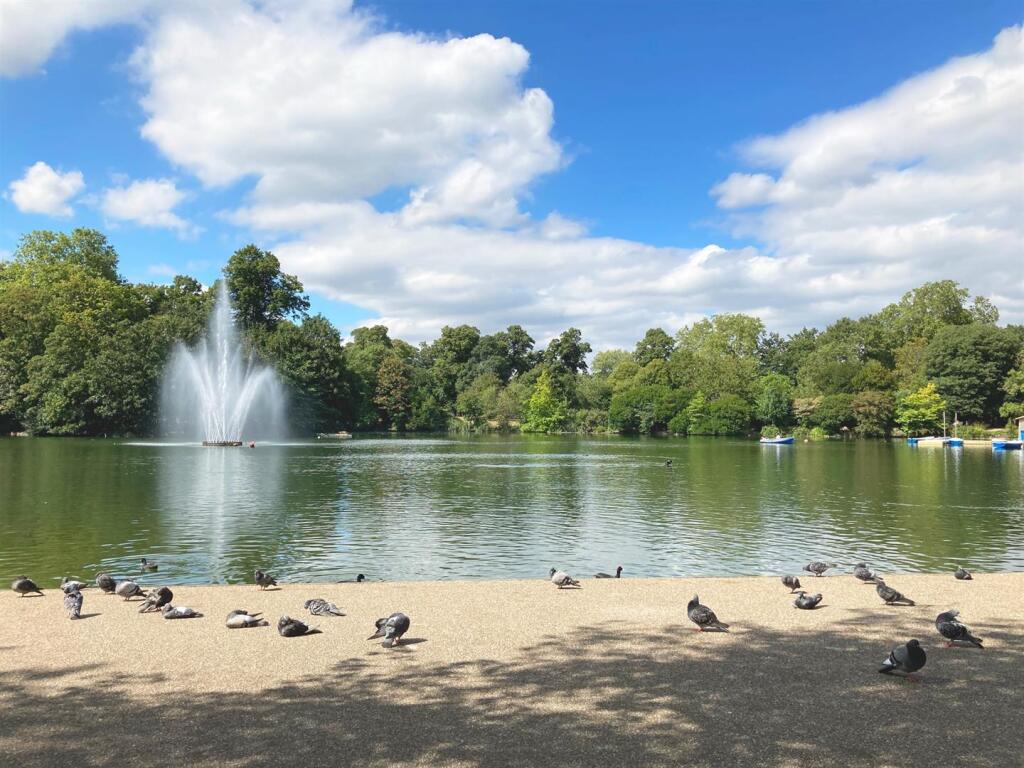 2 bed 2 bath for rent in Bow, E3