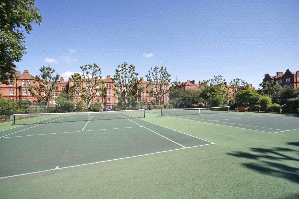 Tennis Courts
