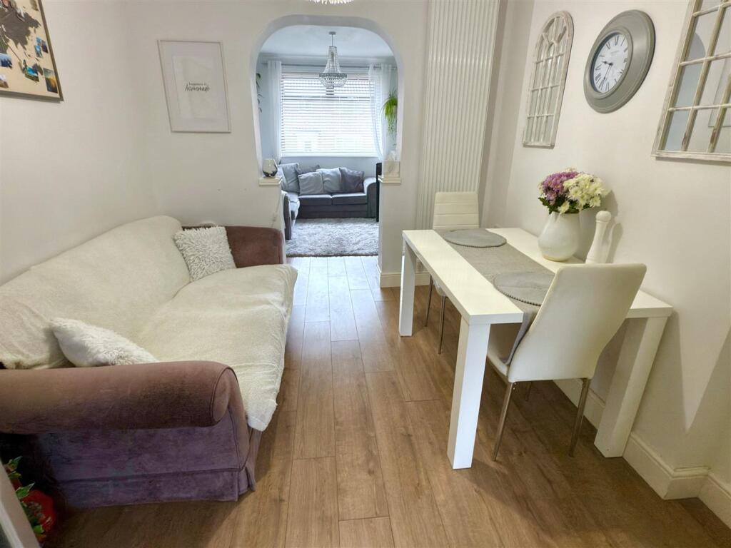 DINING AREA.jpg