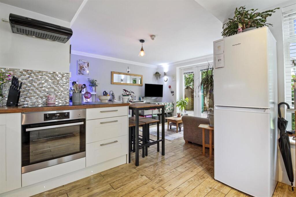 Bulkington Avenue, 41_13.JPG
