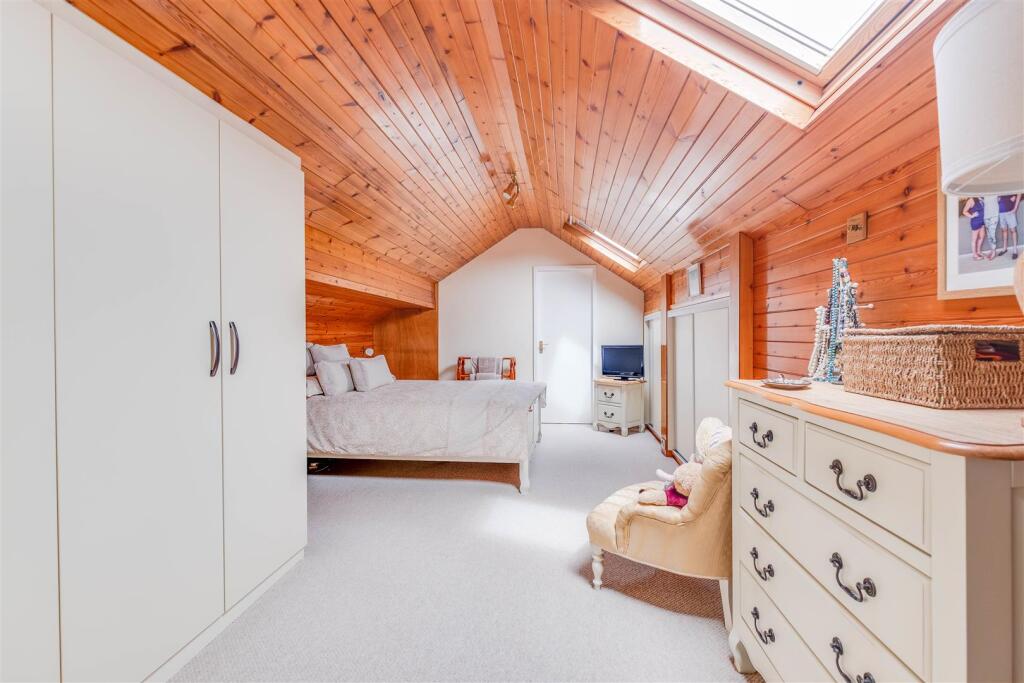 Constables 74 Hooton Road-2-27.jpg