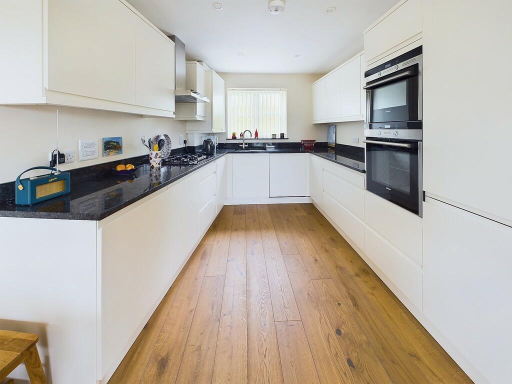 Kitchen b