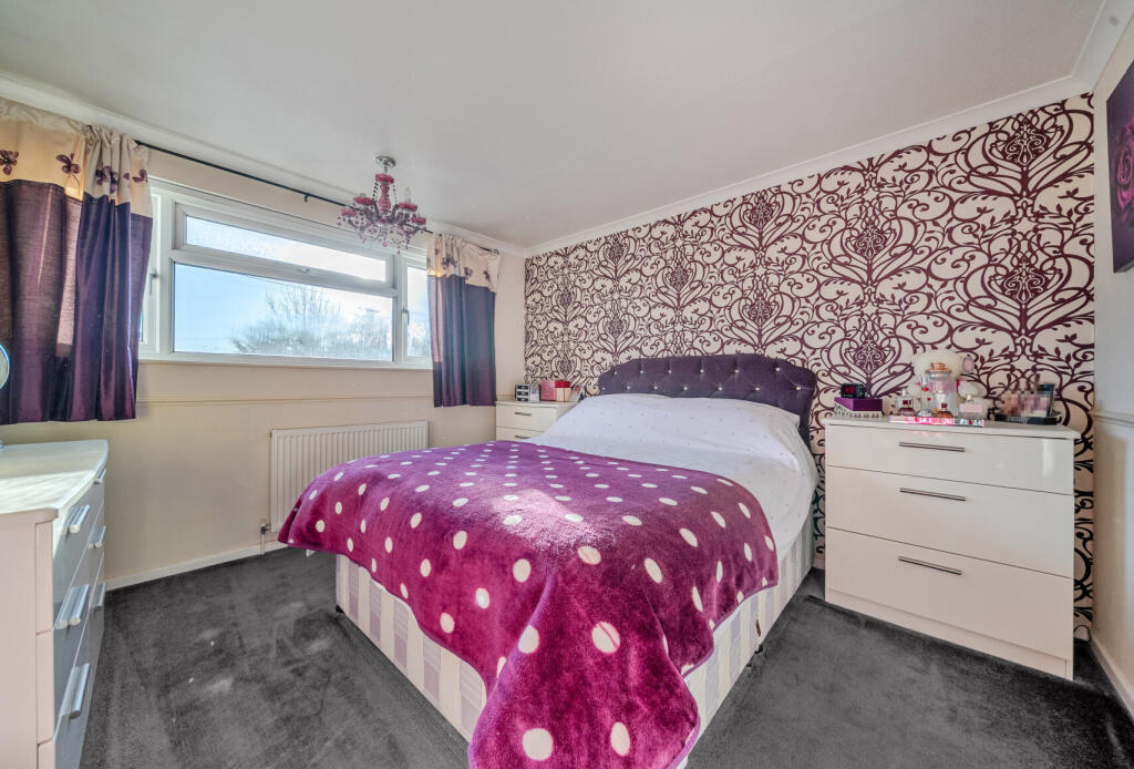 1388995-4-695bc66...