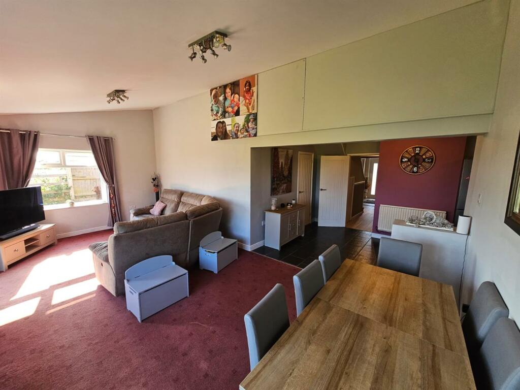 Open Plan Kitchen Lounge Diner