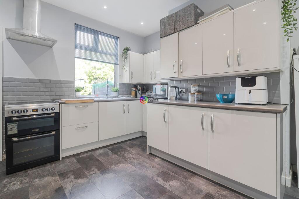 Kitchen / Dinder