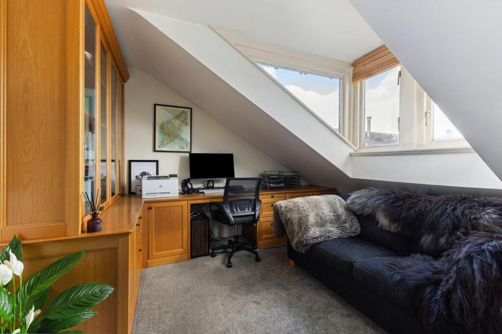 86547_8-Snaith-Wood-Drive-Rawdon  (14)_low.jpg