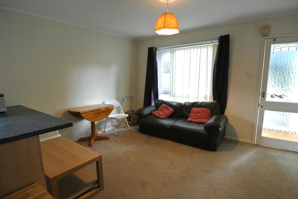 2 South Road Living Room 2.JPG