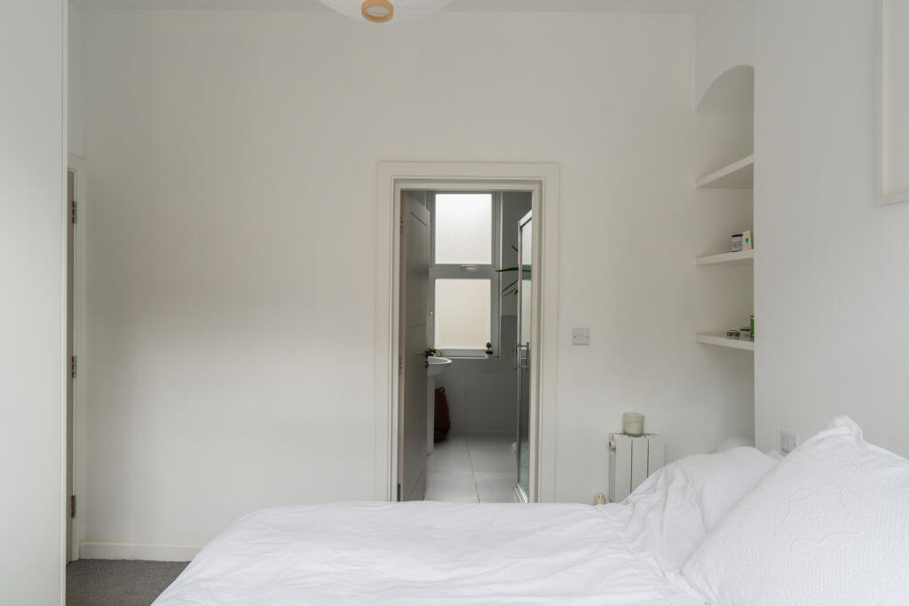 305619 - 471HarrowRoad_HighRes-15.jpg