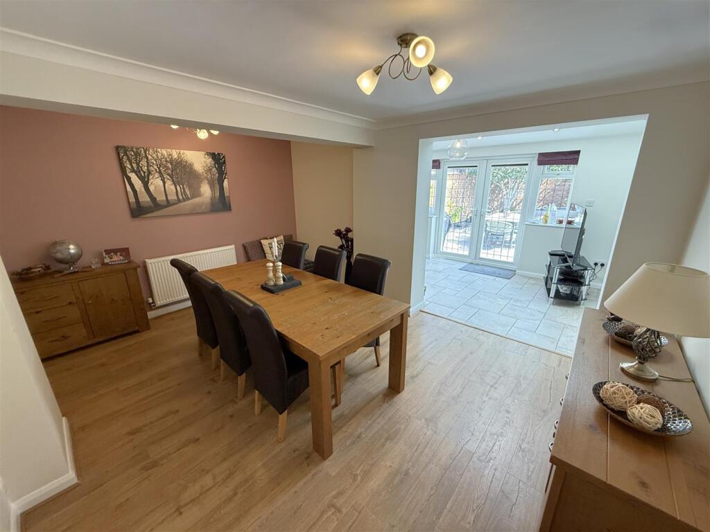 Dining Room.JPG