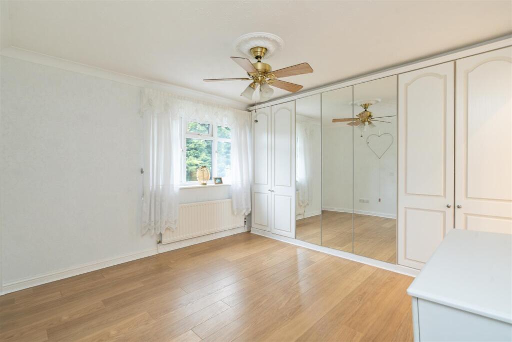 12 Ashborough Drive_4.jpg