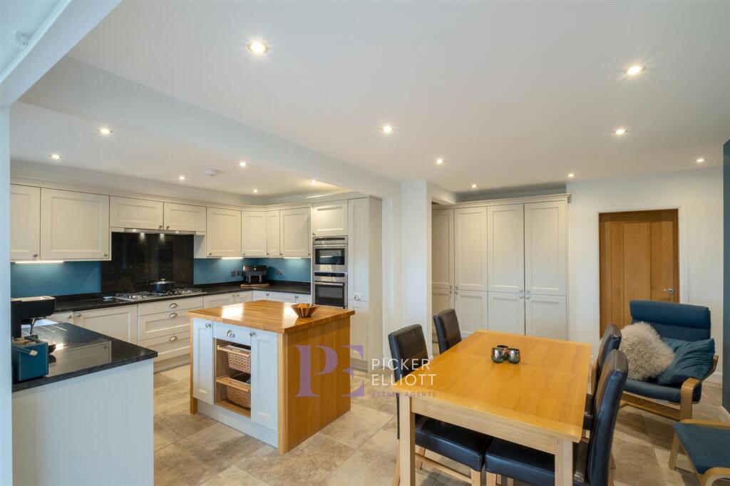 Living dining Kitchen