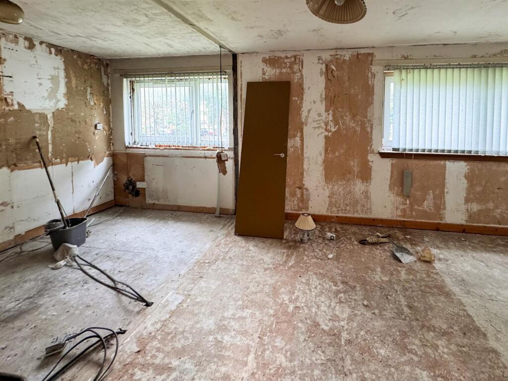 Kitchen Sitting Room Alt.jpg