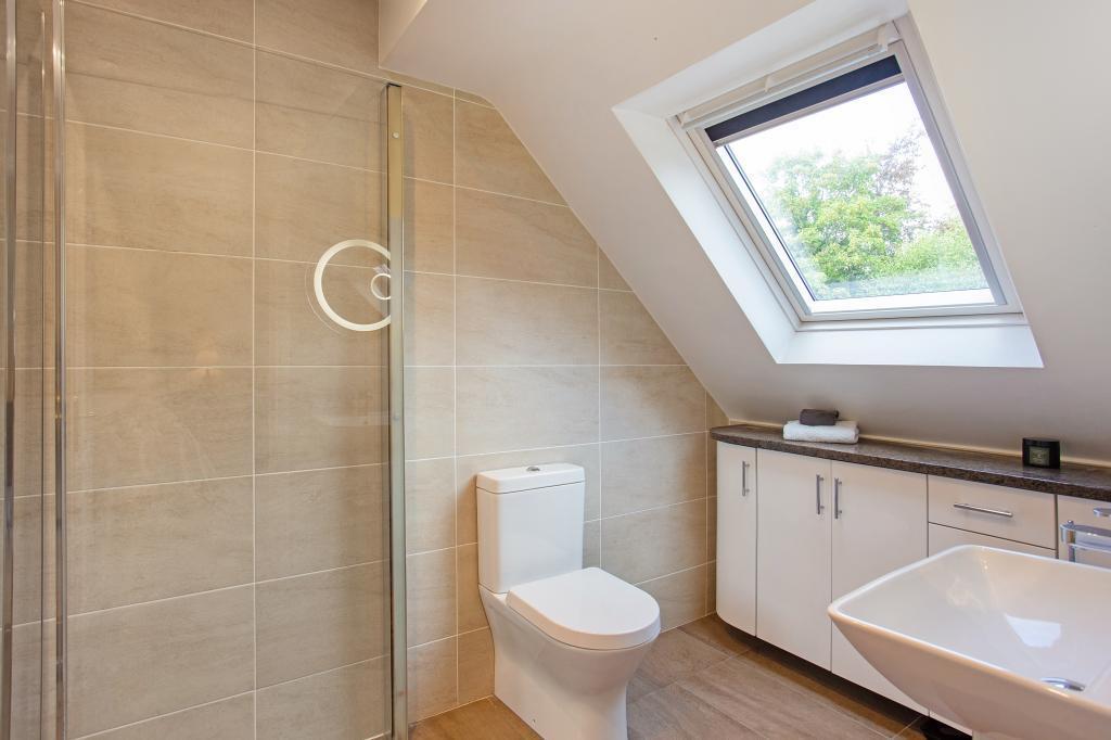 35 Cirencester Road 307869 - (24).jpg