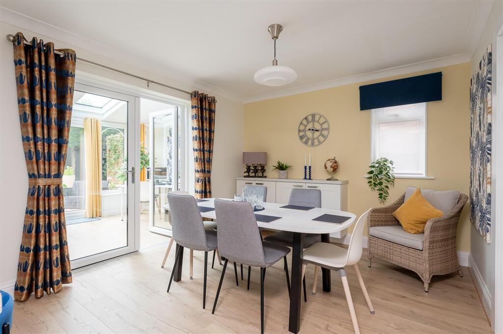 7 Pipers Acre-14.jpg