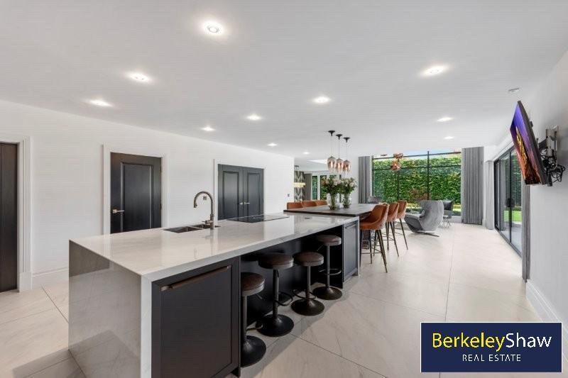 29231004--43E8-8F89-BE129F22FDEB-41112-000005DB73F