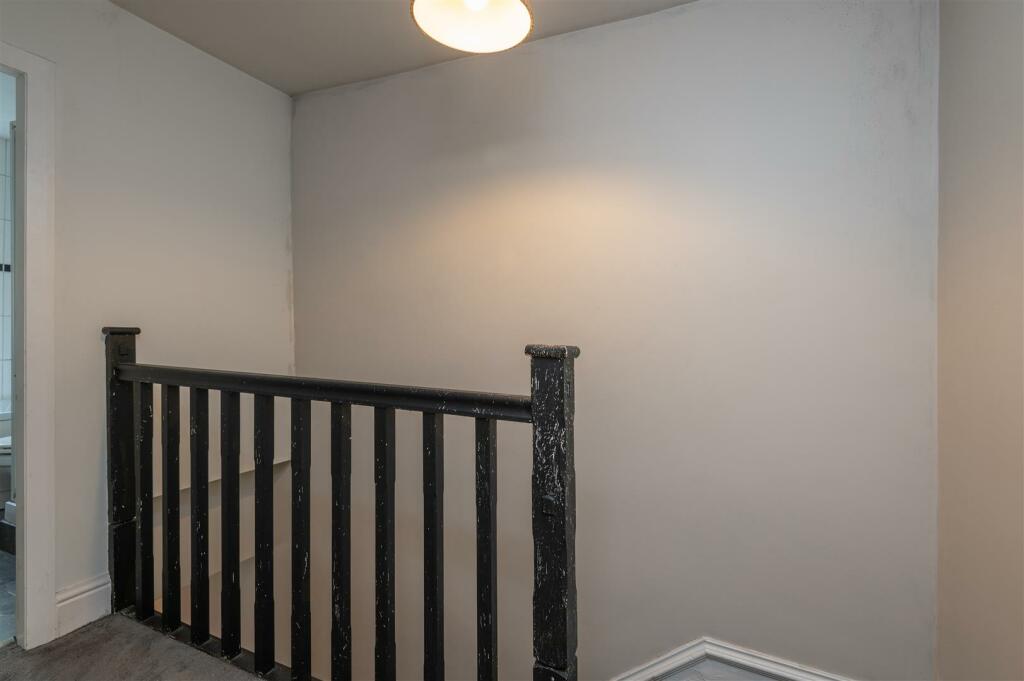 15 - 16 Back Clough HX3 7HH.jpg