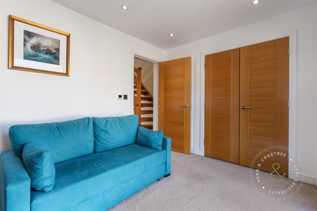 Conway Mews, Hern Crabtree (27).jpg