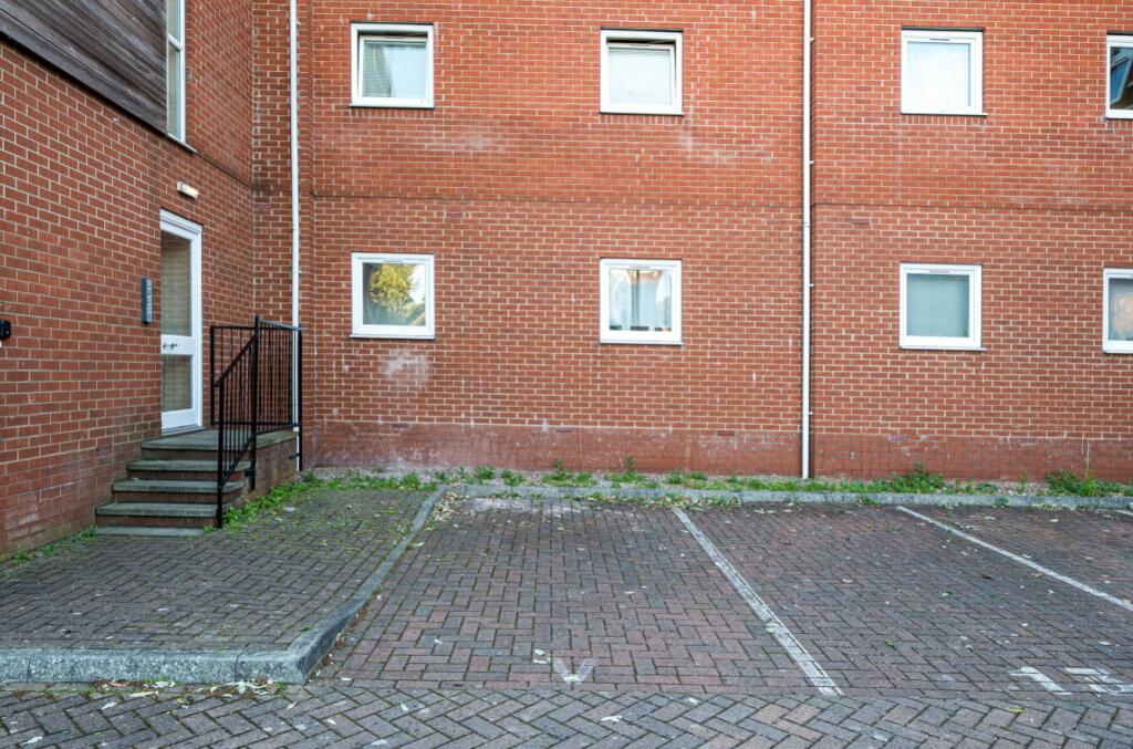 1336348-4-689338cb8a148-ARW-1