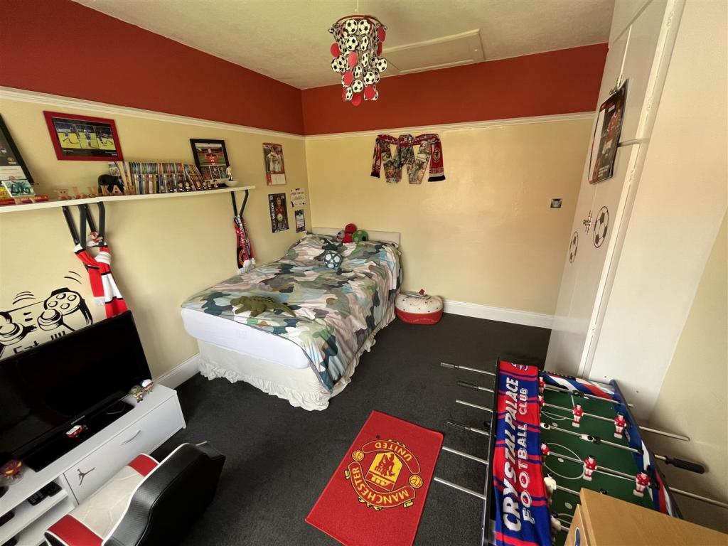 Bedroom 2 Aspect 2.jpg