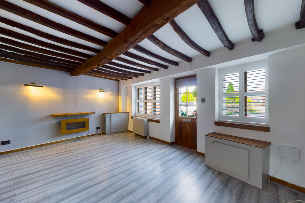 Spacious Lounge