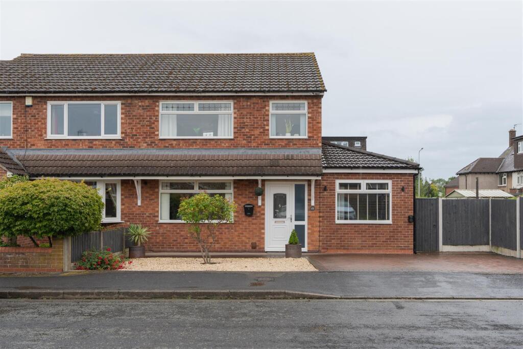15 Turnberry Close-37.jpg