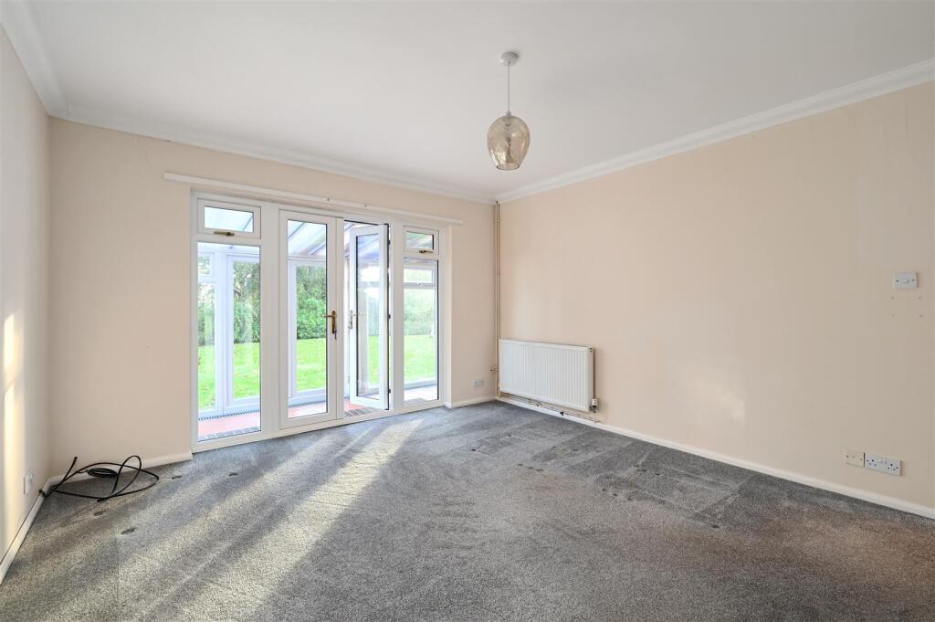 74 Pebsham lane tn40 (11).jpg