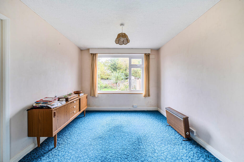 1369034-4-68ee2e4...