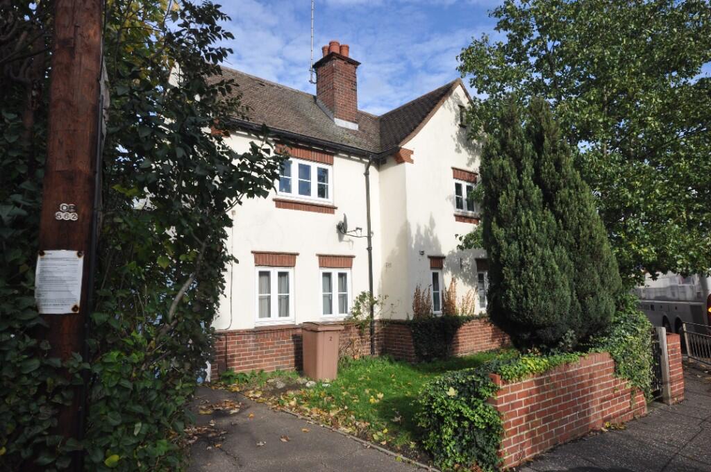Cedar Avenue West, Chelmsford, Essex, CM1