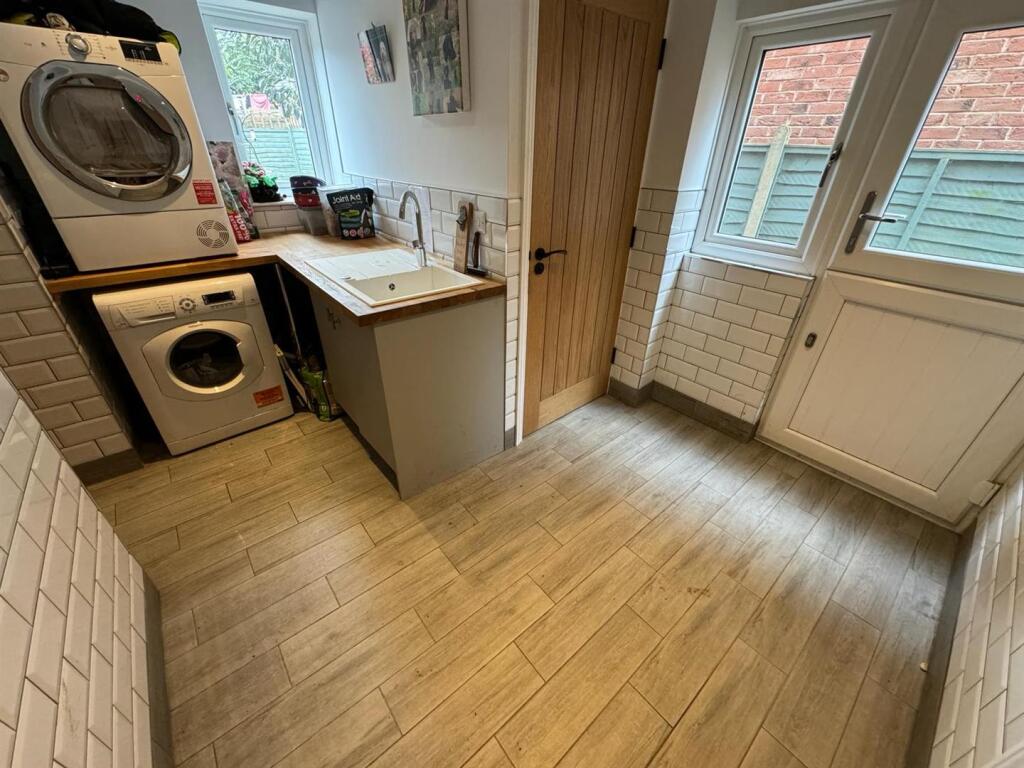 UTILITY ROOM / BOOT ROOM
