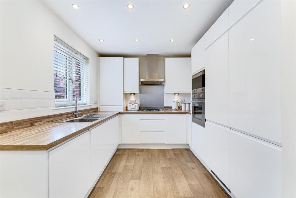 12 Atherton Drive-19.jpg