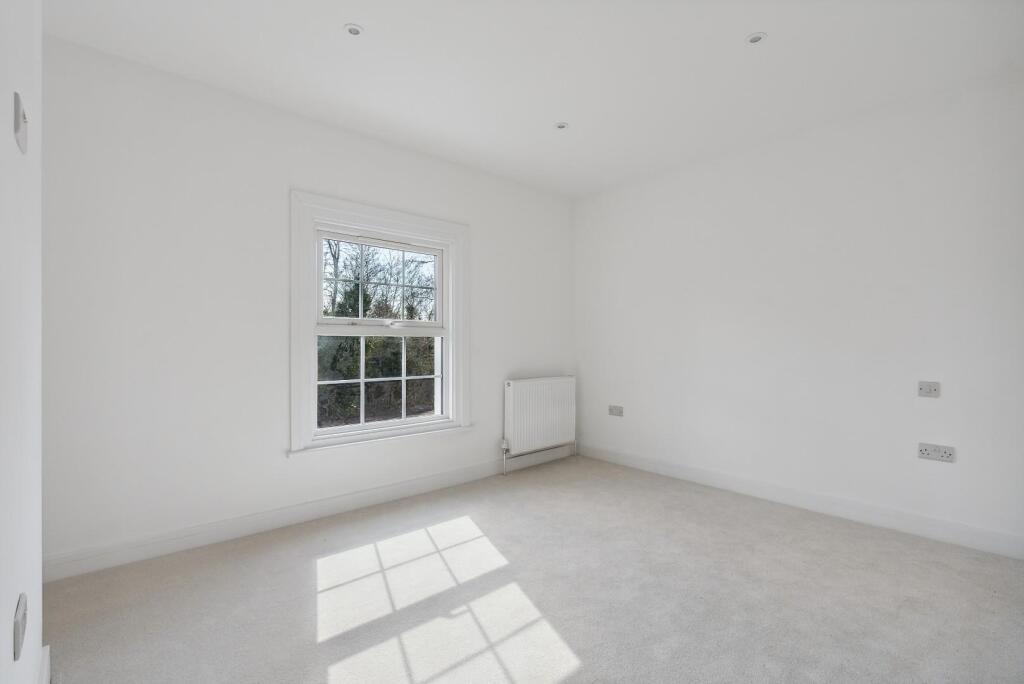 bedroom 1.jpeg