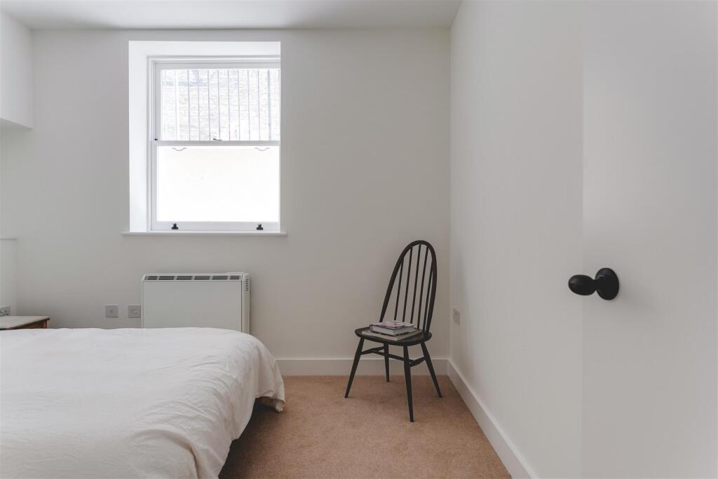 Clissold Close-17.jpg