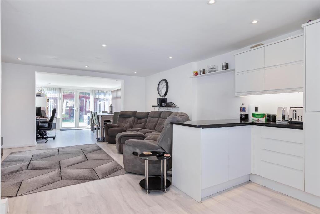 Chesterfield Ave_19.jpg