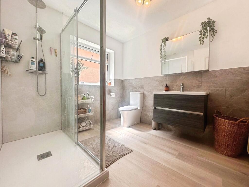 Ensuite Bathroom