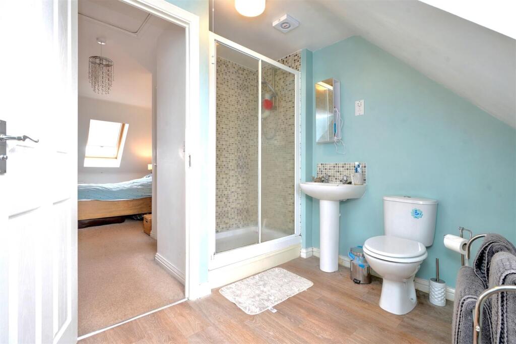 Ensuite_2.jpeg