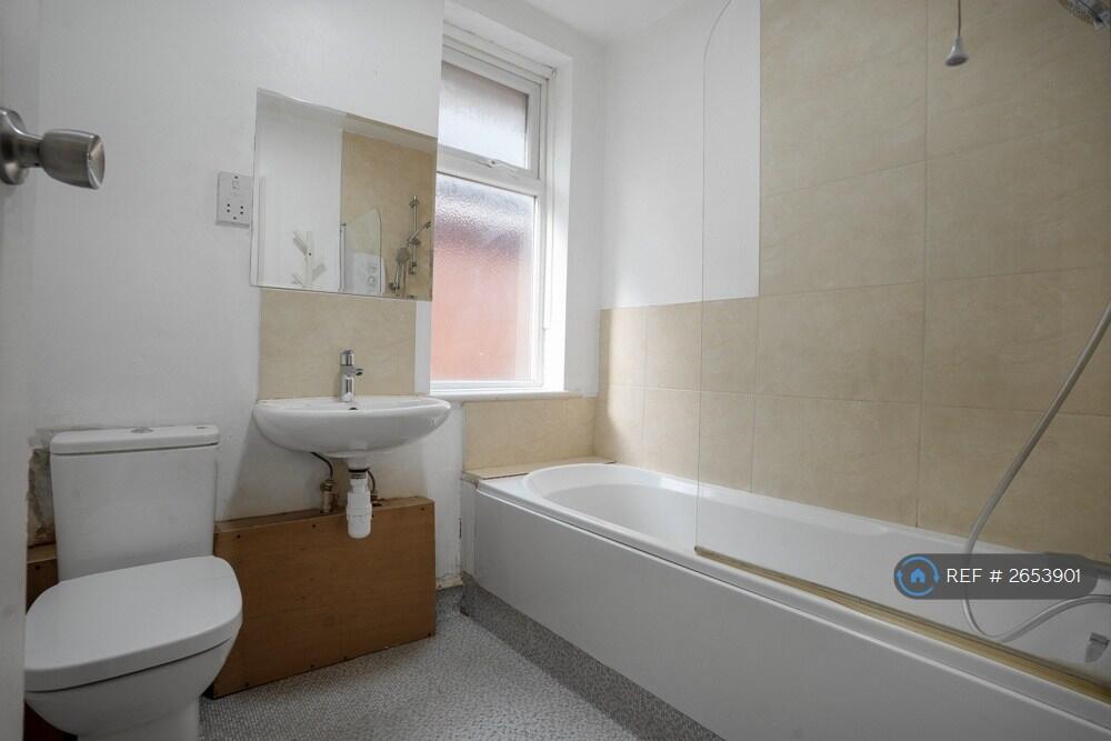 Bathroom Refurbished 01