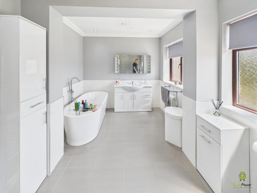 CAM02615G0-PR0074-STILL007