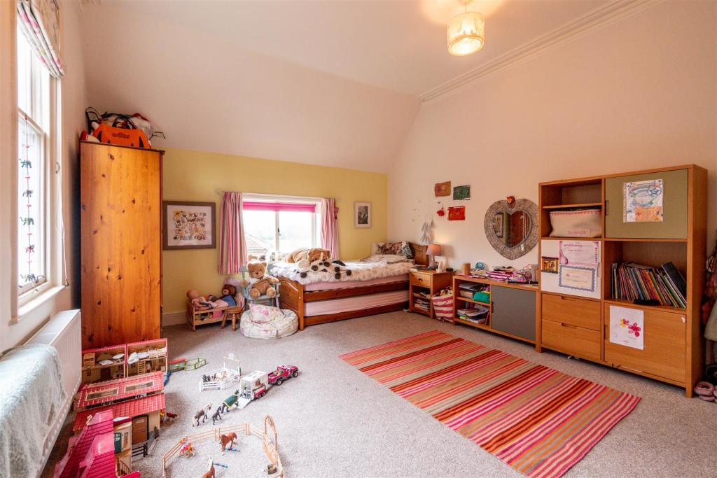 Bedroom 2 Aspect 3.jpg