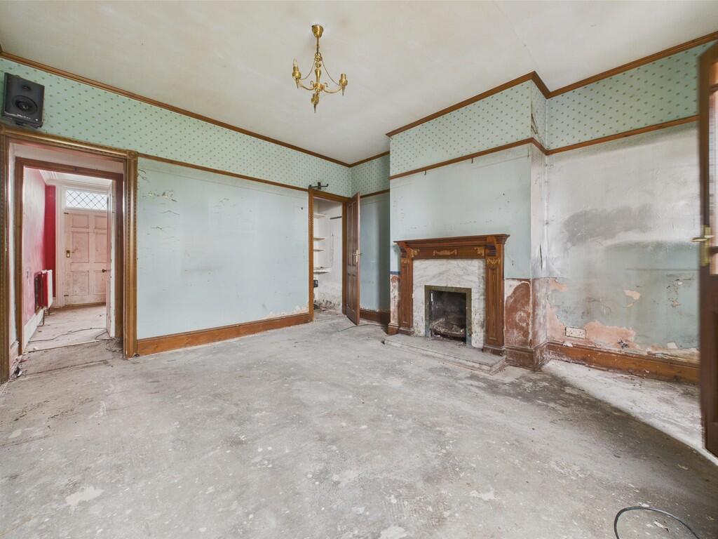 CAM04273G0-PR0124...