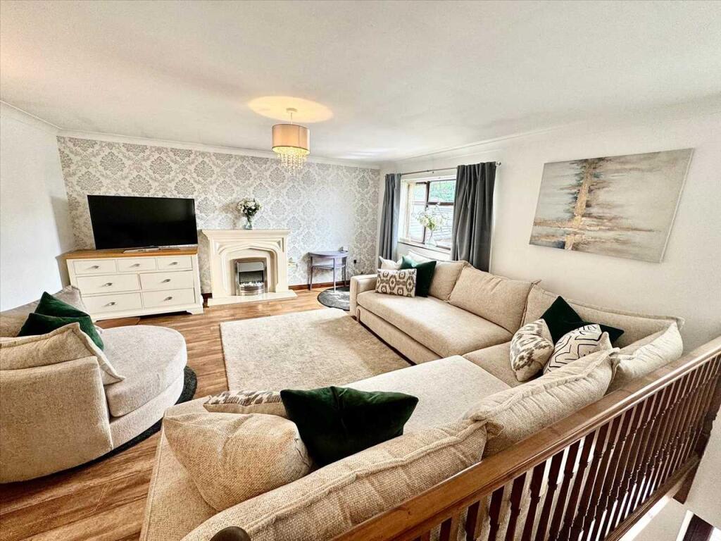 Lounge (First Floor)