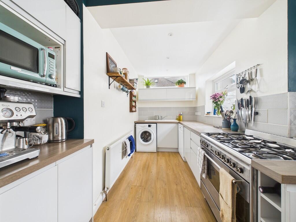 CAM02089G0-PR0541...