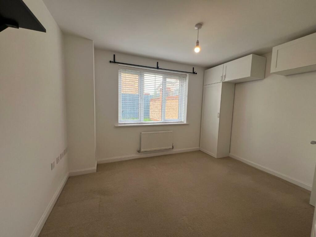 Bedroom 2.JPG