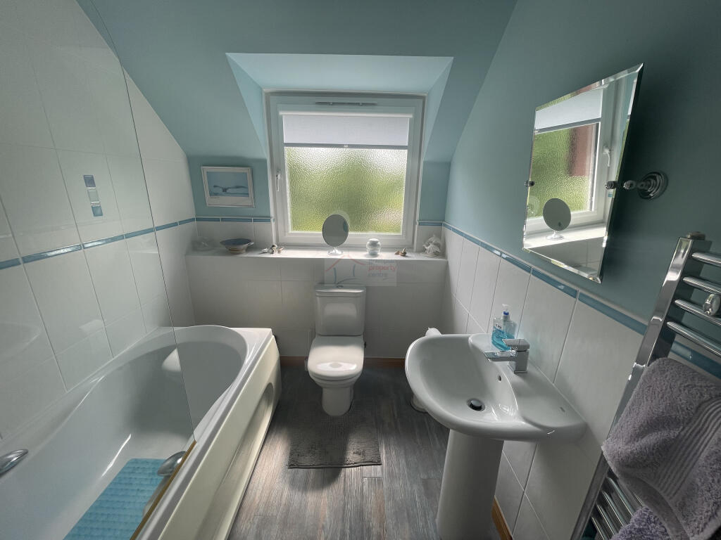 Bathroom.JPG