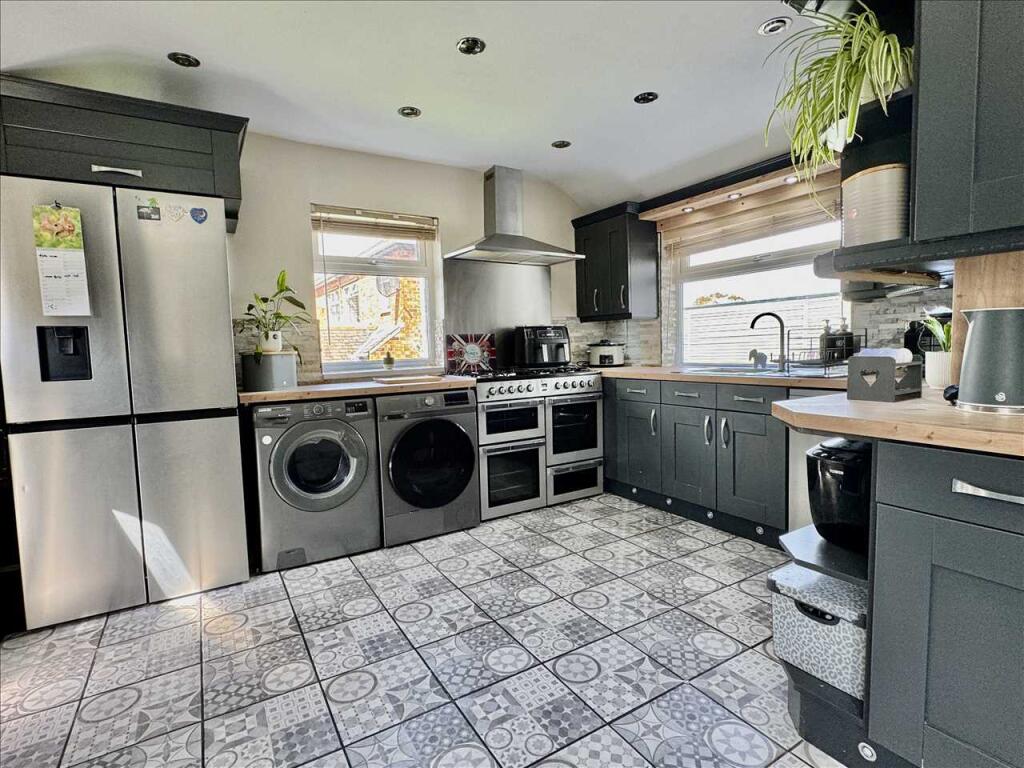BREAKFAST KITCHEN