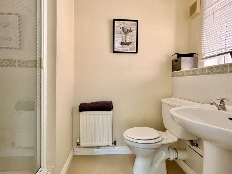 Bedroom 2 En-suite