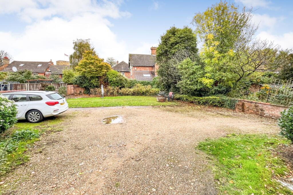 Flat 3, 7 St. Augustines Road, Bedford, Bedfordshire, MK40 2NB