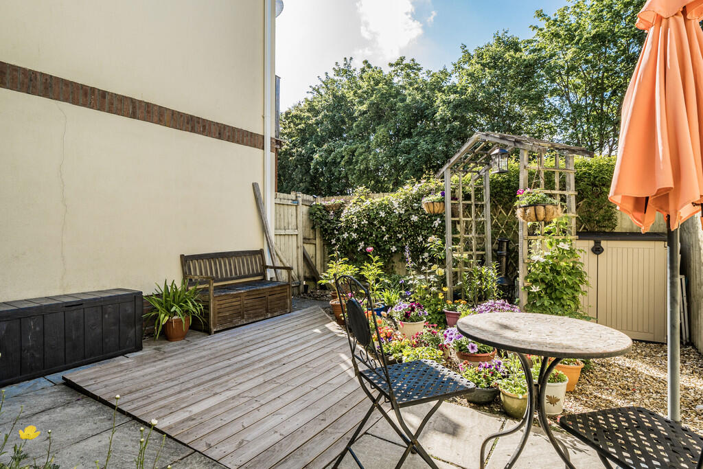 Rear Courtyard Ga...